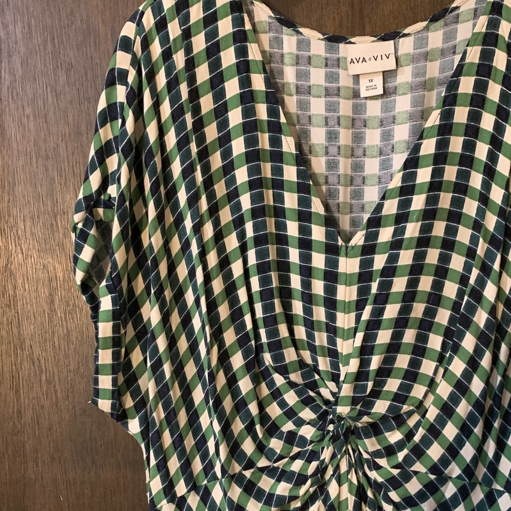 *4/$20* Ava & Viv Green & White Checkered Midi Dress with Twist size 1x - Picture 3 of 6